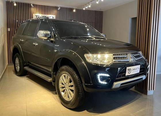 MITSUBISHI PAJERO DAKAR 3.5 HPE 7 LUGARES 4X4 V6 24V FLEX 4P AUTOMÁTICO MITSUBISHI PAJERO DAKAR 3.5 HPE 7 LUGARES 4X4 V6 24V FLEX 4P AUTOMÁTICO
